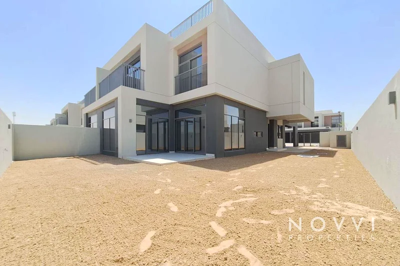 Vacant | Brand New | Premium | Close to Beachfront63752076600194110