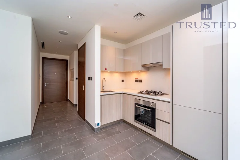 Pool View | 1BR | Huge Layout63758639636867112