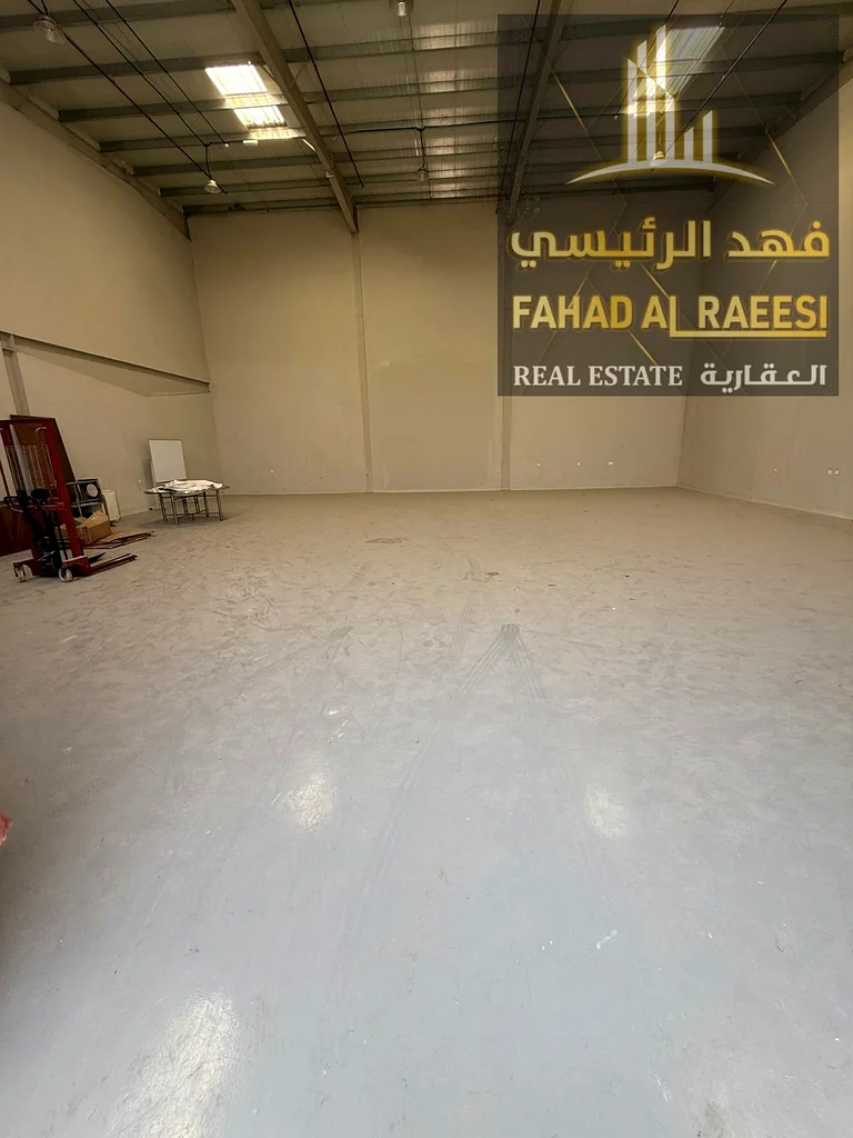 مستودع للإيجار في منطقة أم القيوين الصناعية الحديثة بمساحة 3000 قدم مربع63623235493377112