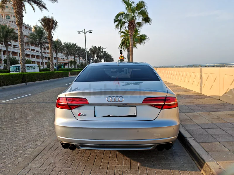 Audi S8 D4 2016 — Low Mileage, Properly Maintained.63612079171585114