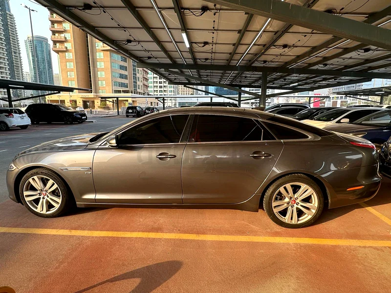 جاكوار XJ63613735201026112