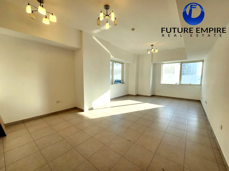 شقة فاخرة | مع غرفة خادمة | بدون رسوم تبريد | طريق الشيخ زايد63745935270273112