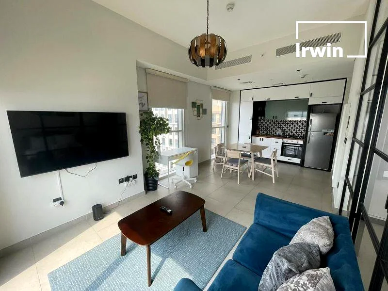 Close to Mall / Pool  view / Corner unit63804674143873110