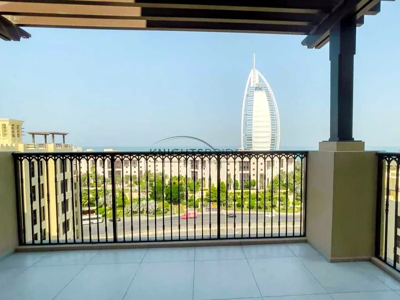 منظر خلاب: 3 غرف نوم بالإضافة إلى غرفة خادمة مع موقف سيارتين63730521796739110