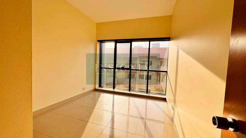 شقة بمساحة معيشة واسعة، 3 غرف نوم، في موقع متميز63768154912131113