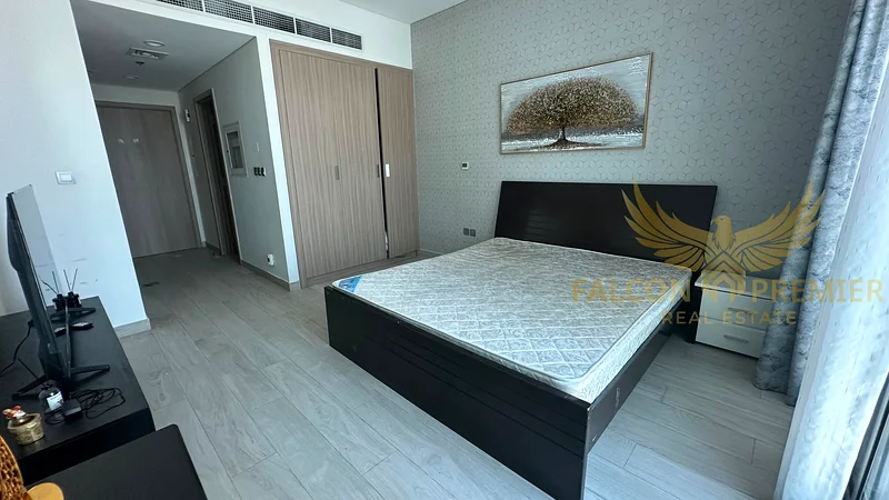 استوديو دافئ | شرفة تطل على الجريدة63998685298306114