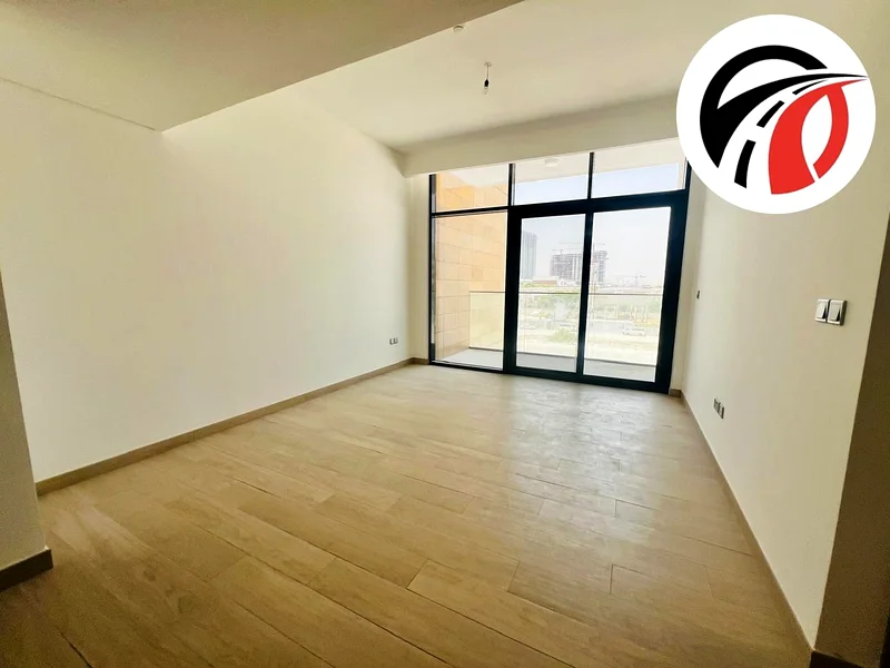 شقة كبيرة بثلاث غرف نوم وصالة بسعر 140 ألف درهم، اتصل الآن63802871401729114