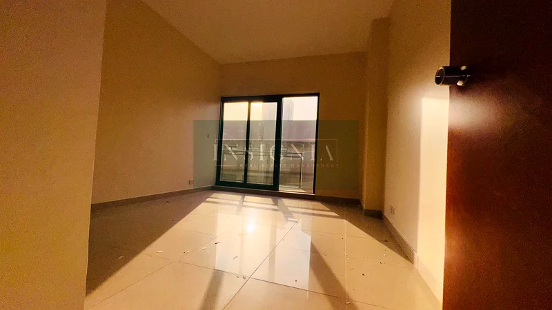 شقة فسيحة بغرفة نوم واحدة في موقع متميز مع إطلالة على الفناء الداخلي63768154946050111