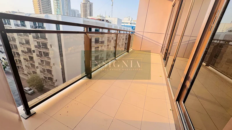 شقة فسيحة بغرفة نوم واحدة في موقع متميز مع إطلالة على الفناء الداخلي63768154946050110