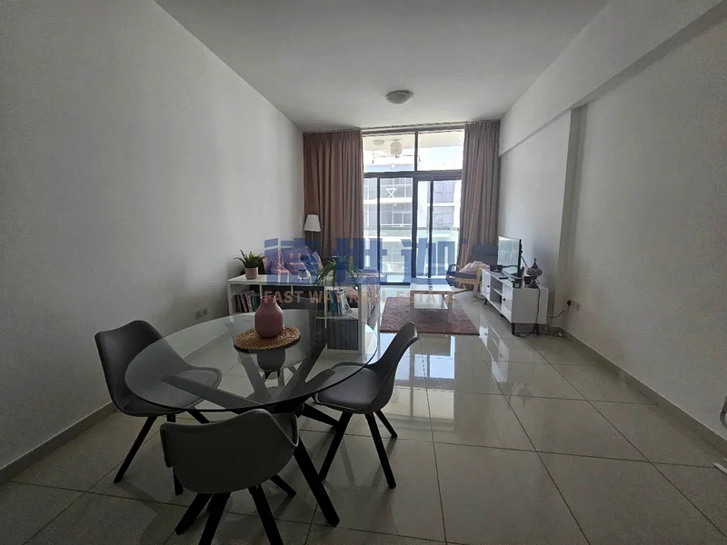 one bedroom| conner unit | big size63970855214467111