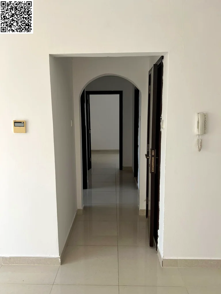 الغرفة الرئيسية الأكثر فخامة وجمالاً، ساكن أول، تشطيبات فاخرة، حمامان، شرفة بإطلالة مفتوحة، تكييف مركزي،63720962684929112