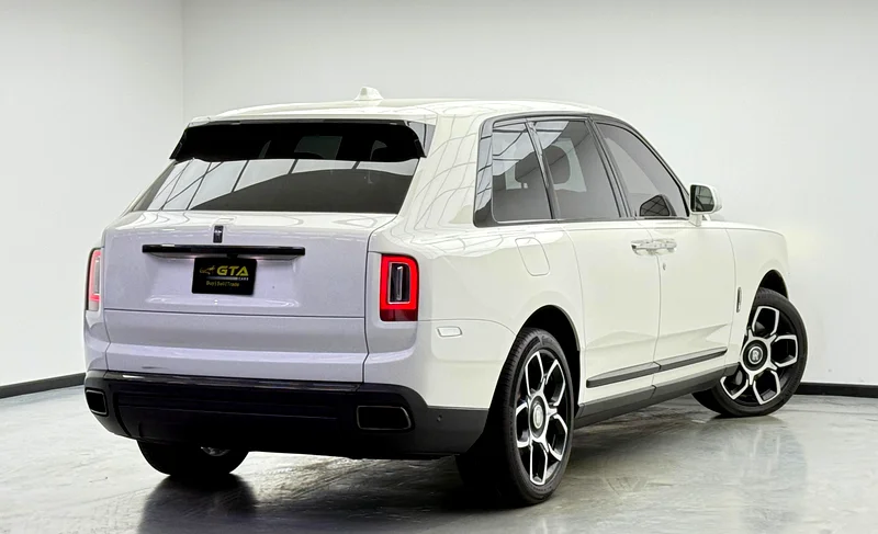 2022 Rolls Royce Cullinan Black Badge, Warranty, Full Service History, Fully Loaded, Canadian63612065207426113