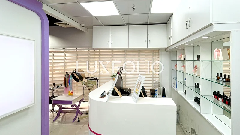 منطقة تجمع الزوار في مستوى البحيرة الأول، مؤجرة63827376624387112