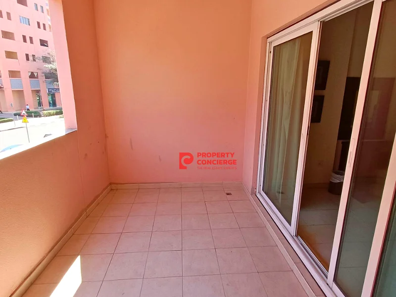 Chiller free | Fully furnished | With Box Balcony63729679372545111