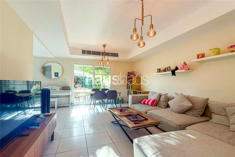 Exclusive 4M | Large Plot | Opposite Pool and Park63923428460673112