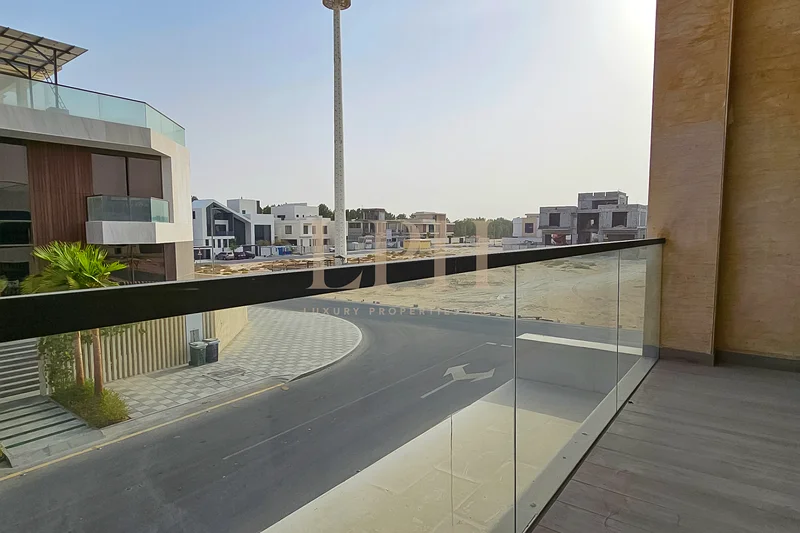 Pool and Rooftop | Brand New | Custom Made63932742150658112