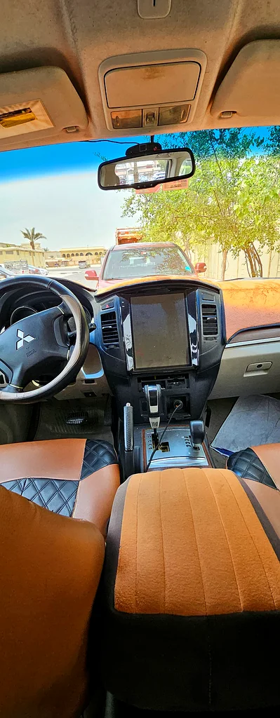 GCC PAJERO GOOD CONDITION FULL HISTORY63612069104899114