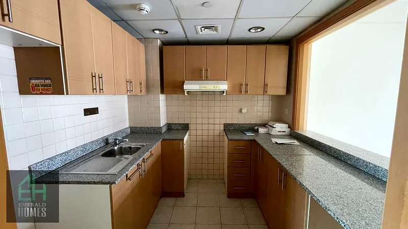 HOT DEAL | BRIGHT & SPACIOUS | READY TO MOVE IN63747082315393113