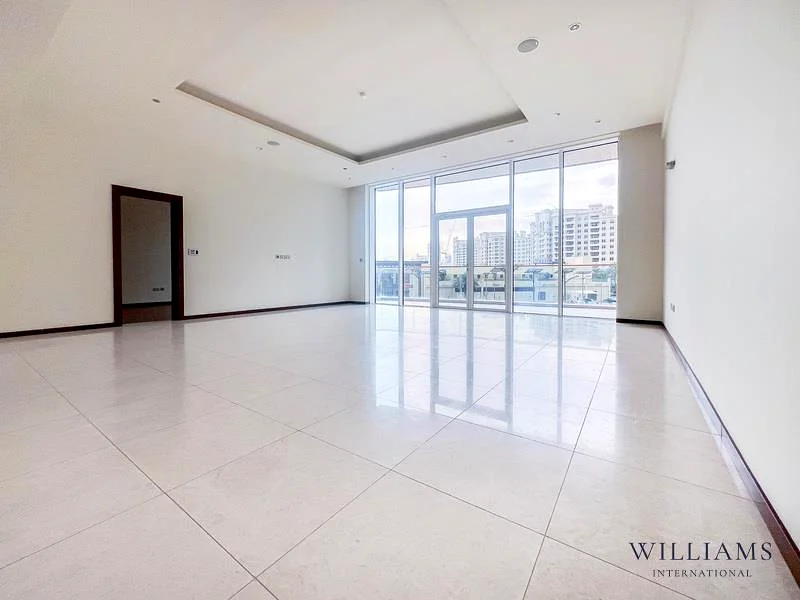 شاغرة | مطبخ مجهز بالكامل | وصول مباشر للشاطئ63805222060801110