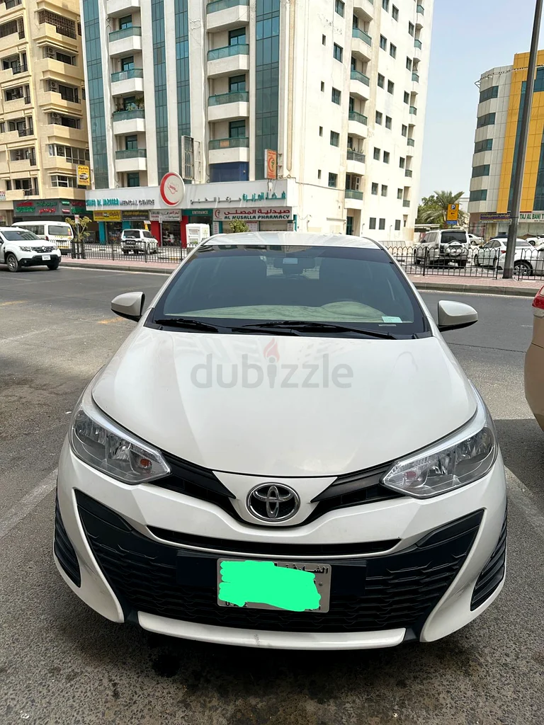 TOYOTA - YARIS - HATCHBACK - WHITE - 1.5LIT SE - DEC 2019 - GCC SPECS - Price AED 29,900/-63699051556737110