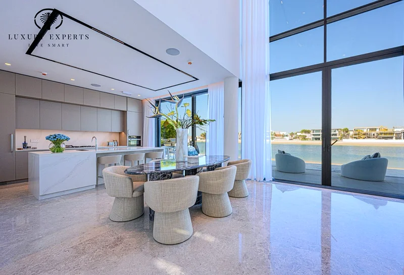 Custom Built | 6BR | Luxurious Living | Spacious63752862141569114