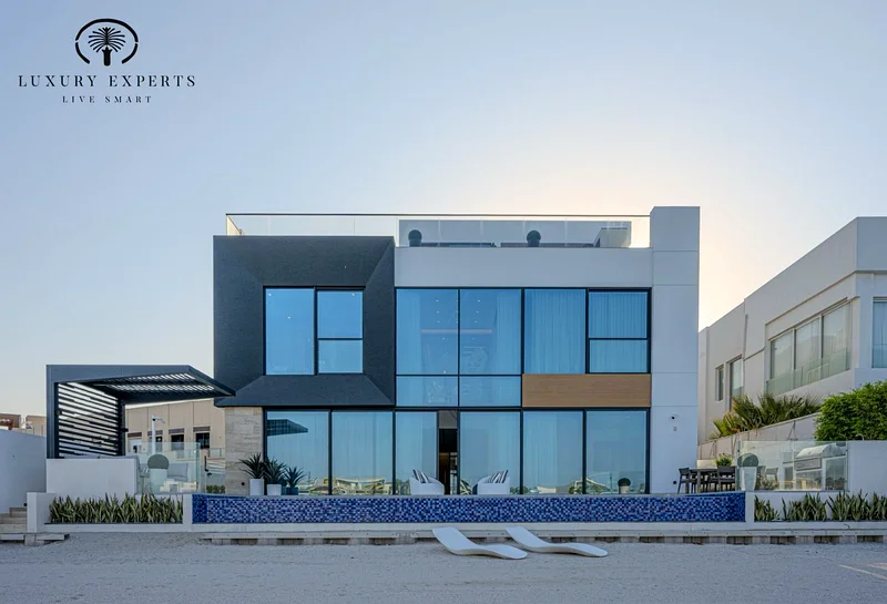 Custom Built | 6BR | Luxurious Living | Spacious63752862141569110