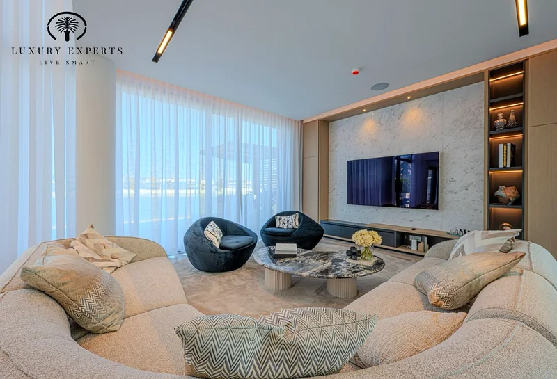 Custom Built | 6BR | Luxurious Living | Spacious63752862141569112