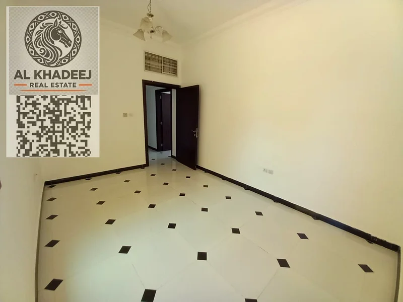 شقة فاخرة من غرفتي نوم، موقع متميز، الروضة، شارع الخرطوم63722633876098113