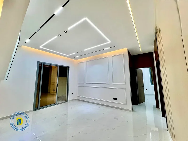 فيلا فاخرة للبيع في الهيليو 1، تشطيبات حديثة، 4 غرف، متضمنة رسوم التسجيل، تمويل بنكي، ملكية تامة63892909520131114