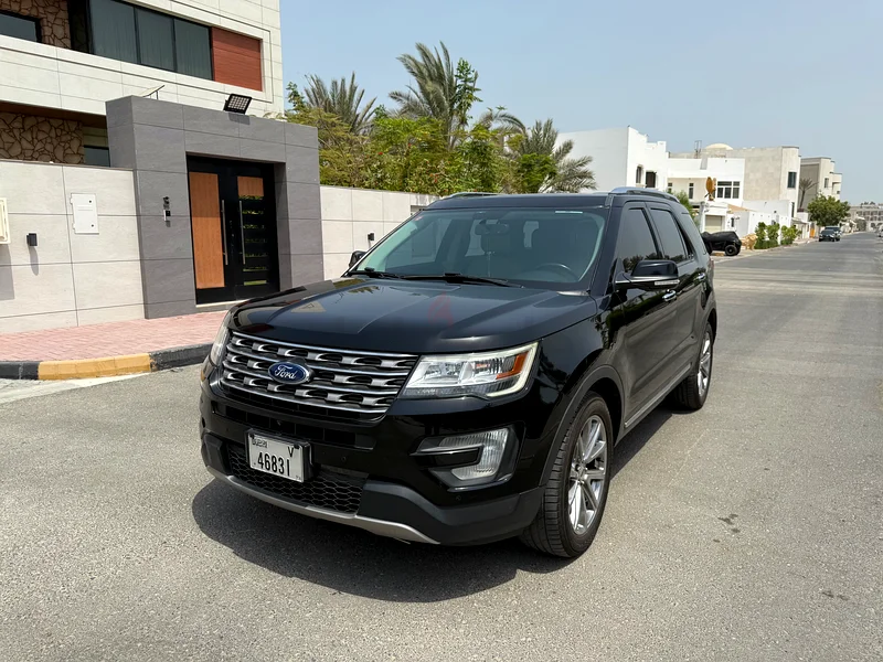 Ford Explorer - First Owner - 2017 Full service history at the agency•	Still under agency warranty636134636942101119