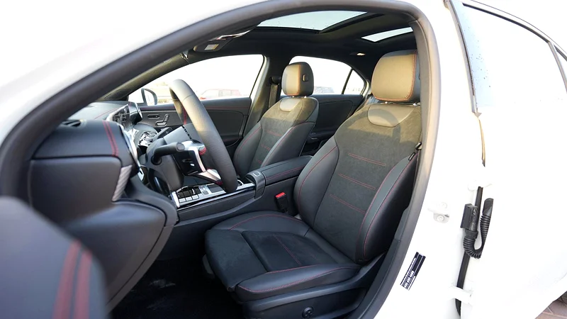MERCEDEC BENZ A-CLASS A200L 1.5L TURBO MODEL 202563613135635458113