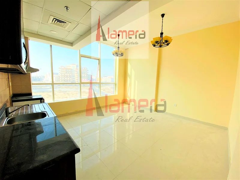 Studio for Rent in Berlin Building with Parking | For Family Building63742472016514112