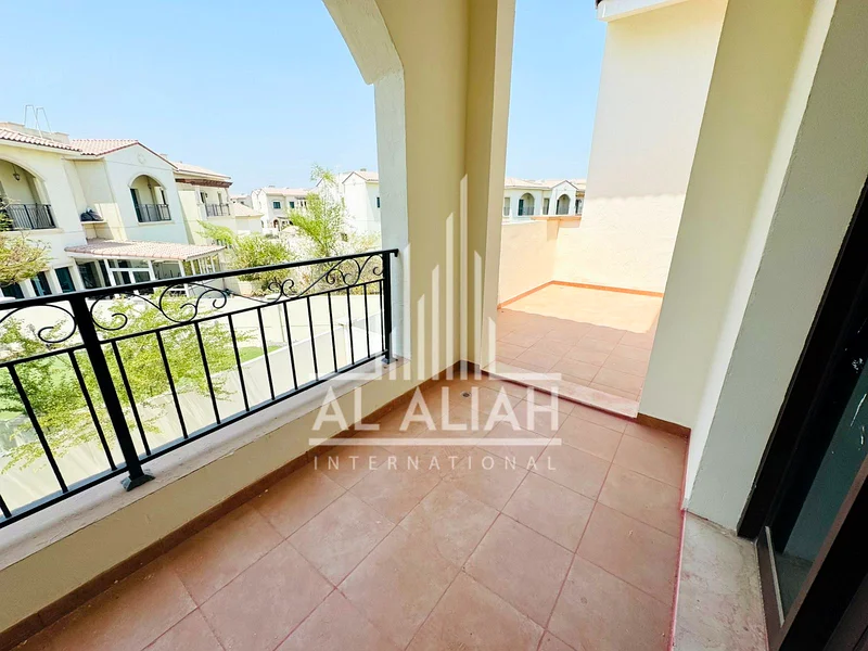 Luxurious 3BHK Villa 2 Parking with Balcony Backyard63625224441602113