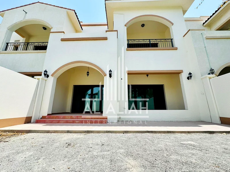 Luxurious 3BHK Villa 2 Parking with Balcony Backyard63625224441602112