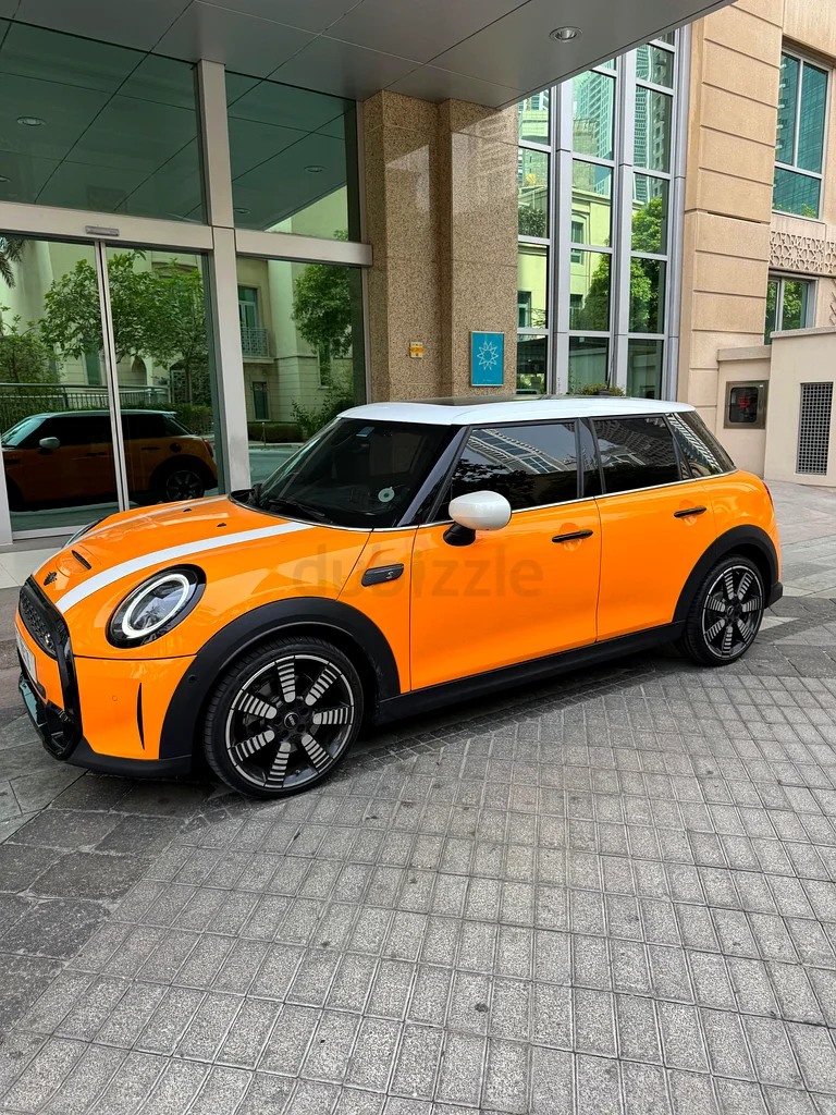2024 MINI Cooper S  3,000 km  Lady Driven Viper Silver63613466693122113