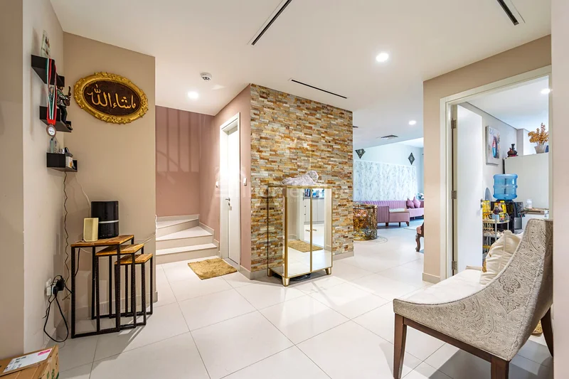 Corner Unit | Closed Kitchen | Upgraded63750835546755110