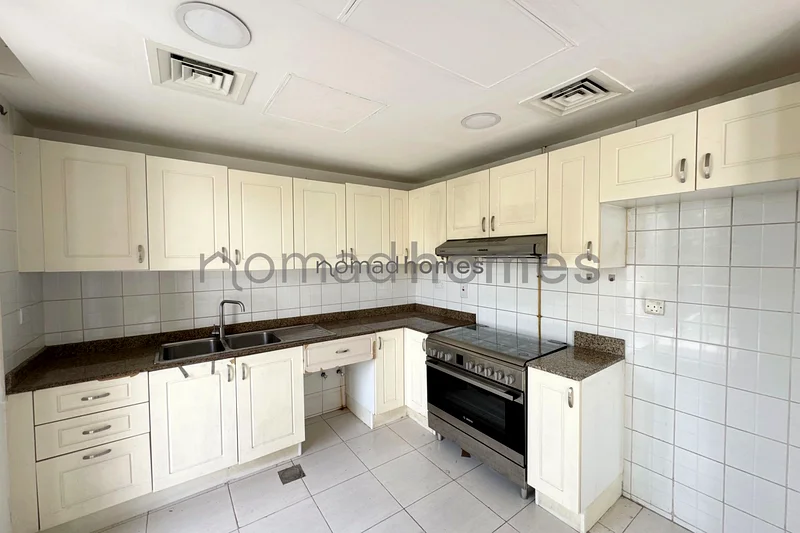 SPACIOUS 3 BED | CLOSE TO SCHOOLS & MEADOWS SOUK63729026161153111