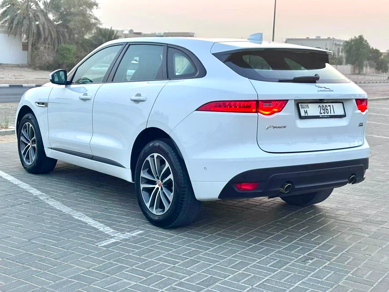 Jaguar F-pace 2019 GCC | original paint | R sport63613735530115113