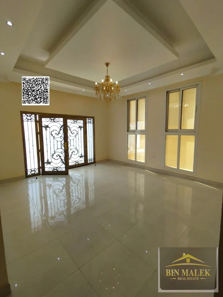 brand new luxuries villa // with central air conditioner // ready to move // prime location // easy exit to high way63720142193921112