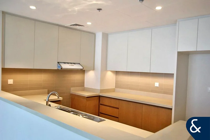 Corner Layout | 2 Bed | Great Investment64026744050305113