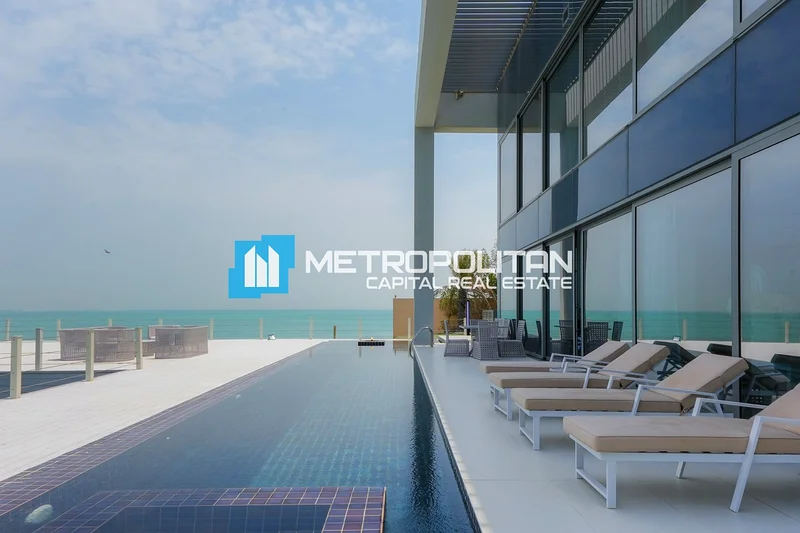 Single Row | 4BR+M w/ Private Pool | Beachfront63838854495619112