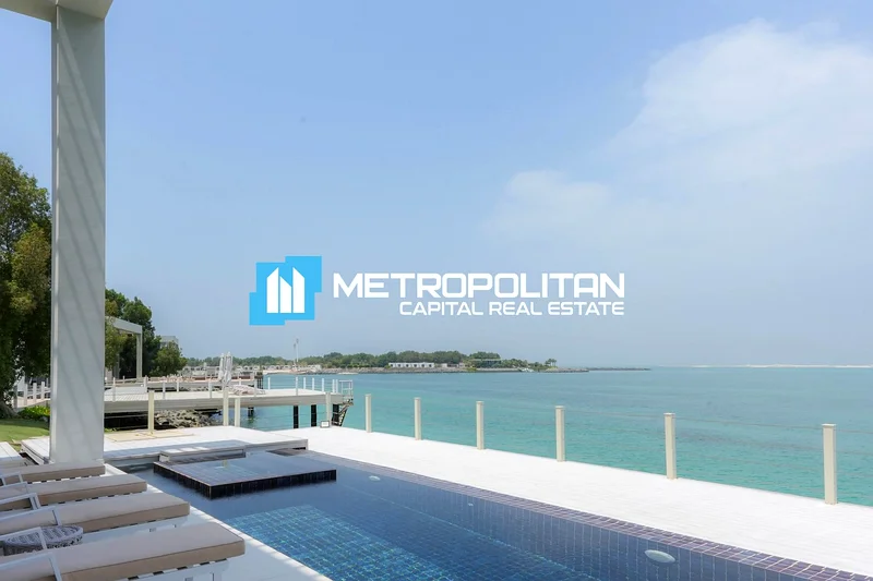Single Row | 4BR+M w/ Private Pool | Beachfront63838854495619114