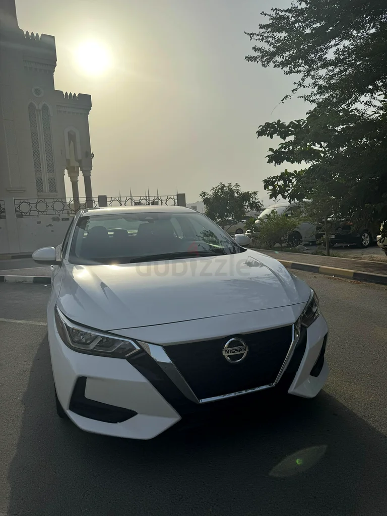 Nissan Sentra S 202263612797259650110