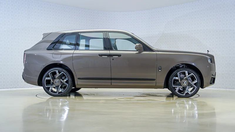 Cullinan Black Badge | AED 31,827 PM | Up to 3 Years Unlimited Warranty |63612065166723112