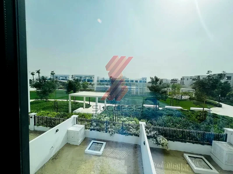 صف واحد | منظر الحديقة | جديد بالكامل63725914101761110