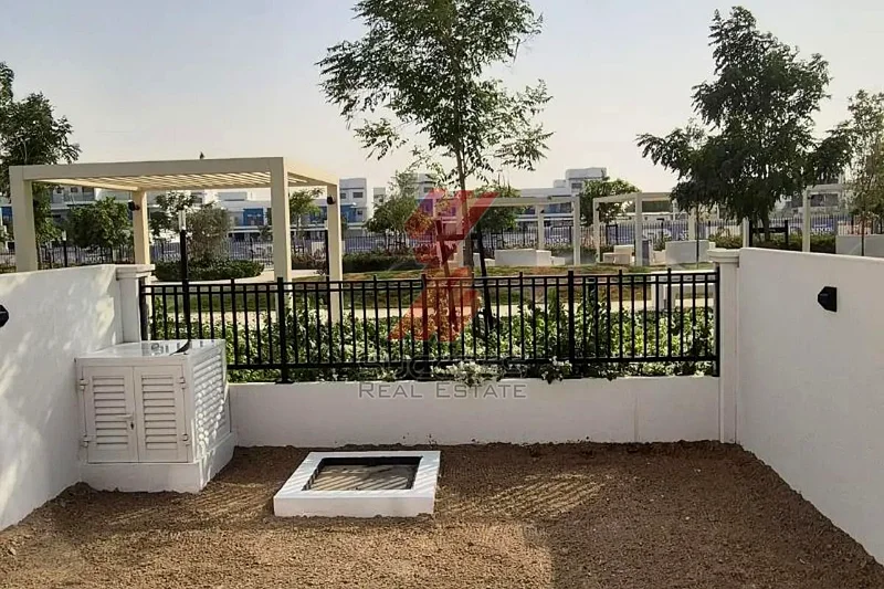 صف واحد | منظر الحديقة | جديد بالكامل63725914101761111