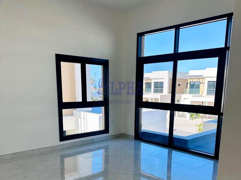Beachfront Ready |4 Bedrooms + Maid Room|63814160929538112