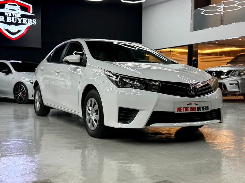 TOYOTA COROLLA 1.6 SE ( BASIC WITH CRUISE CONTROL ) 2015 90000 KMS GCC SPECS 2 KEYS63612452151298112