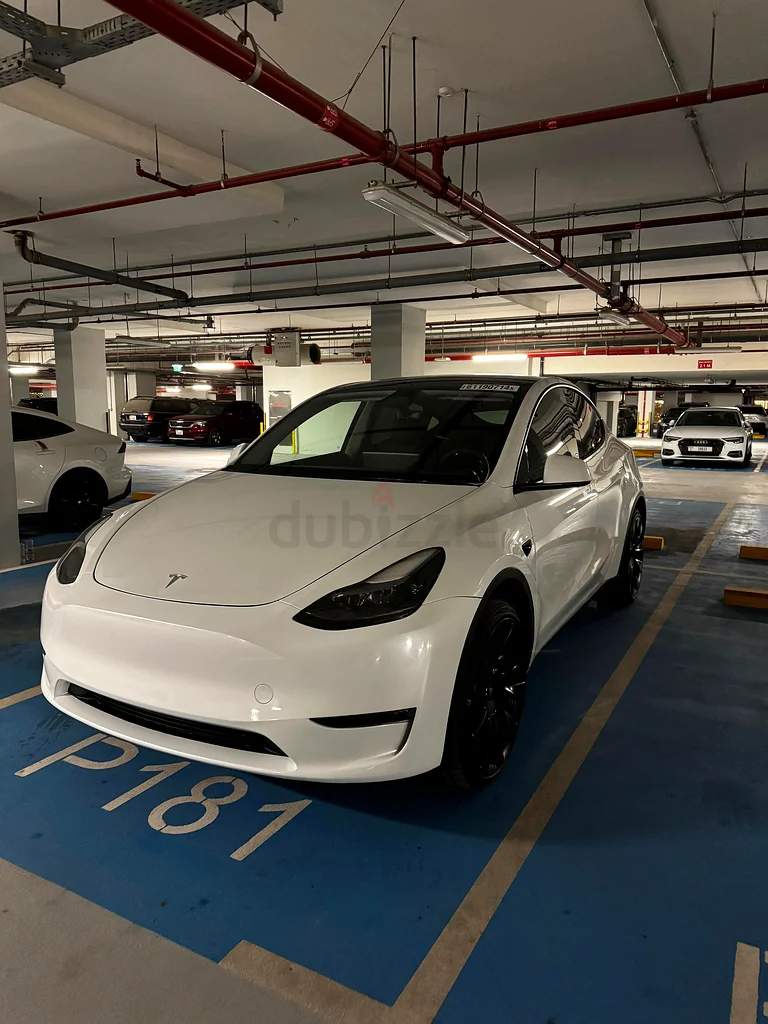 Tesla Model Y Long Range63612058986625112
