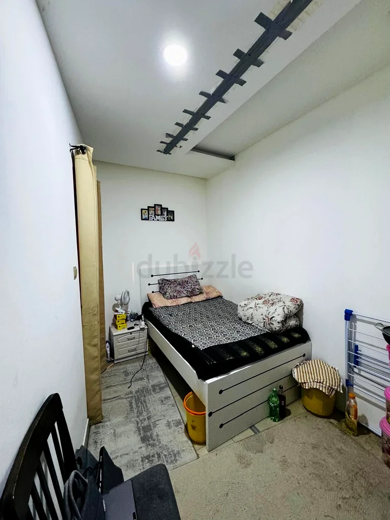 غرفة للإيجار63624642336770112